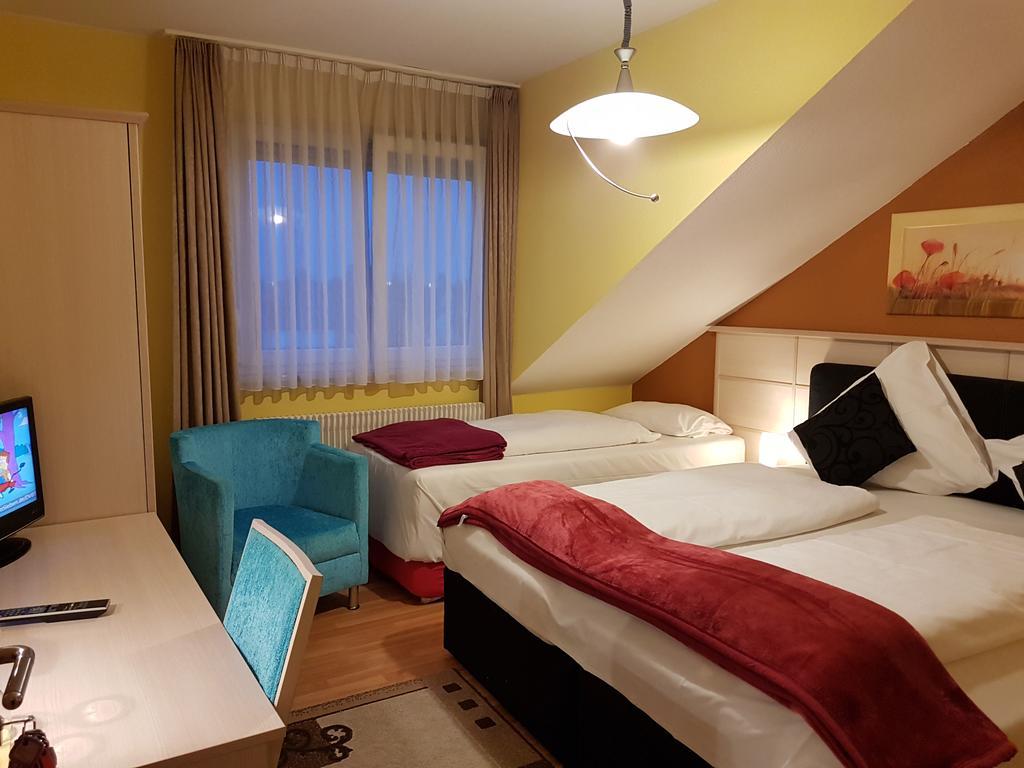 Legend Hotel Biebesheim am Rhein Εξωτερικό φωτογραφία