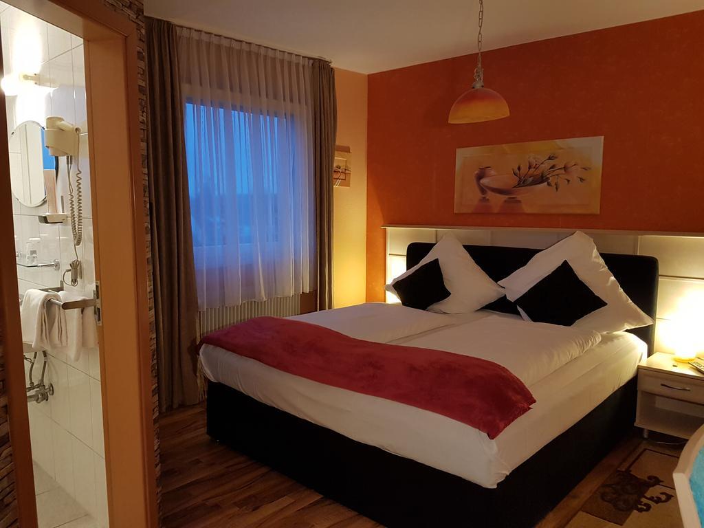 Legend Hotel Biebesheim am Rhein Εξωτερικό φωτογραφία